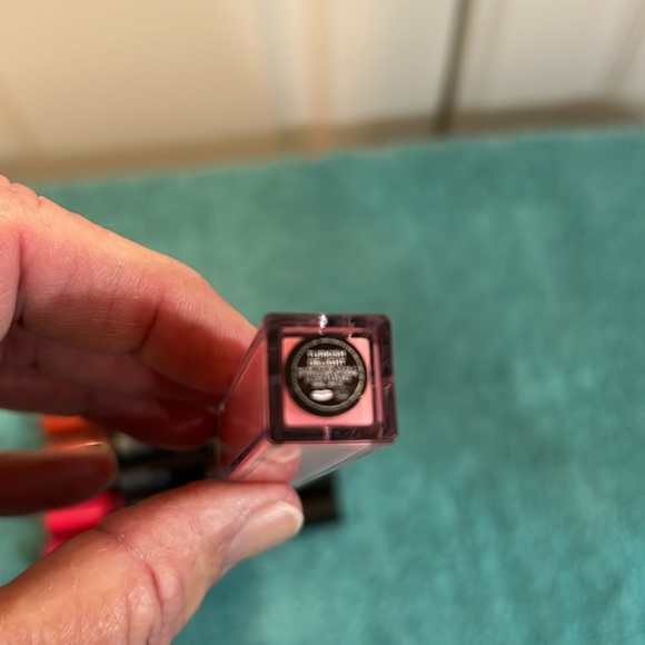 NARS Lip Pencils and lip gloss - Picture 3 of 3